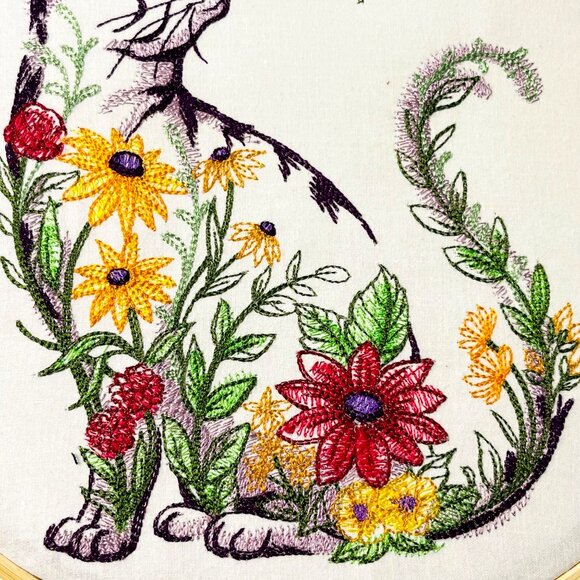 Cat Floral Butterfly Wall Art Embroidery Hoop Wood Frame 9.5" Handmade New - Picture 6 of 7
